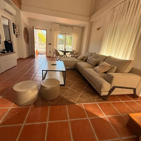 Villa Apolo *