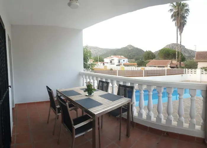 Apolo * غانديا